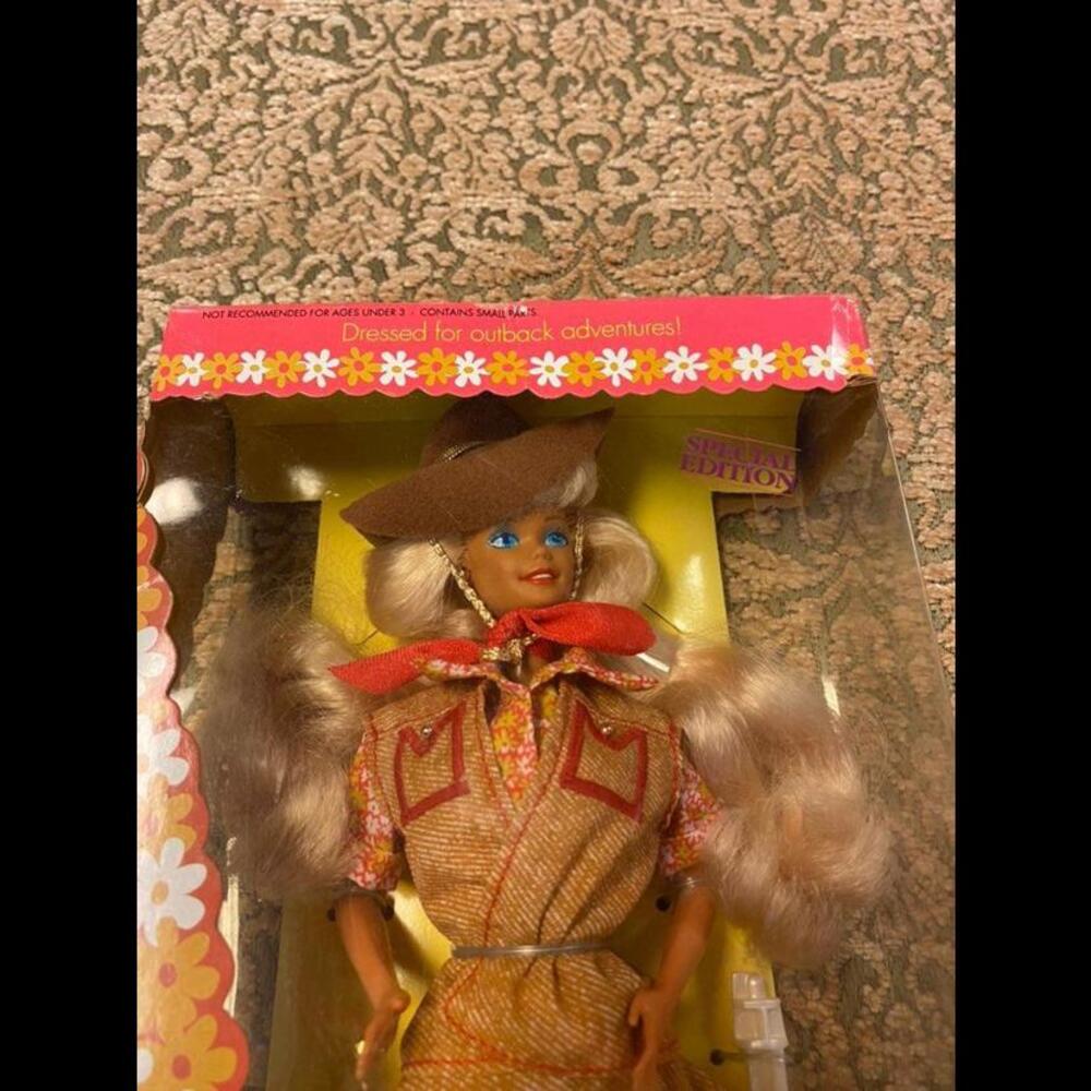 Australian‎ Barbie - Picture 2 of 9